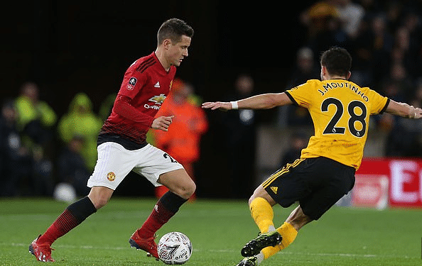 过度依赖于 过度依赖于