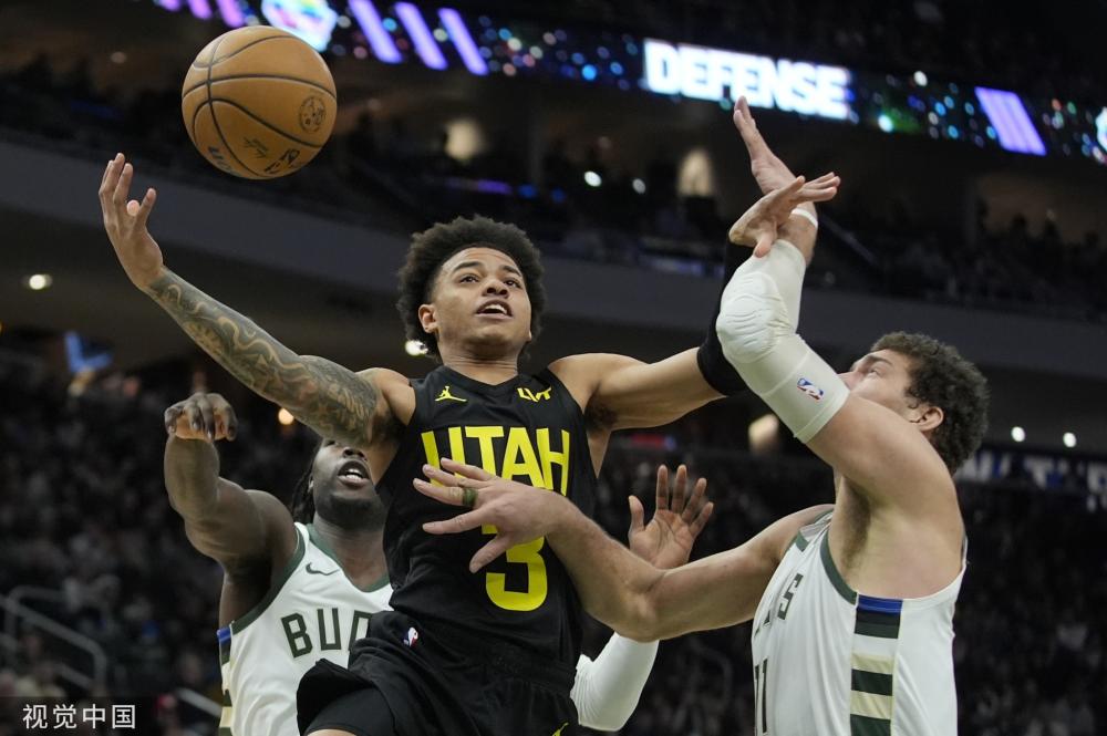 一个清晰且 一个清晰且