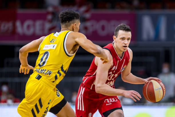 他计划在自 他计划在自